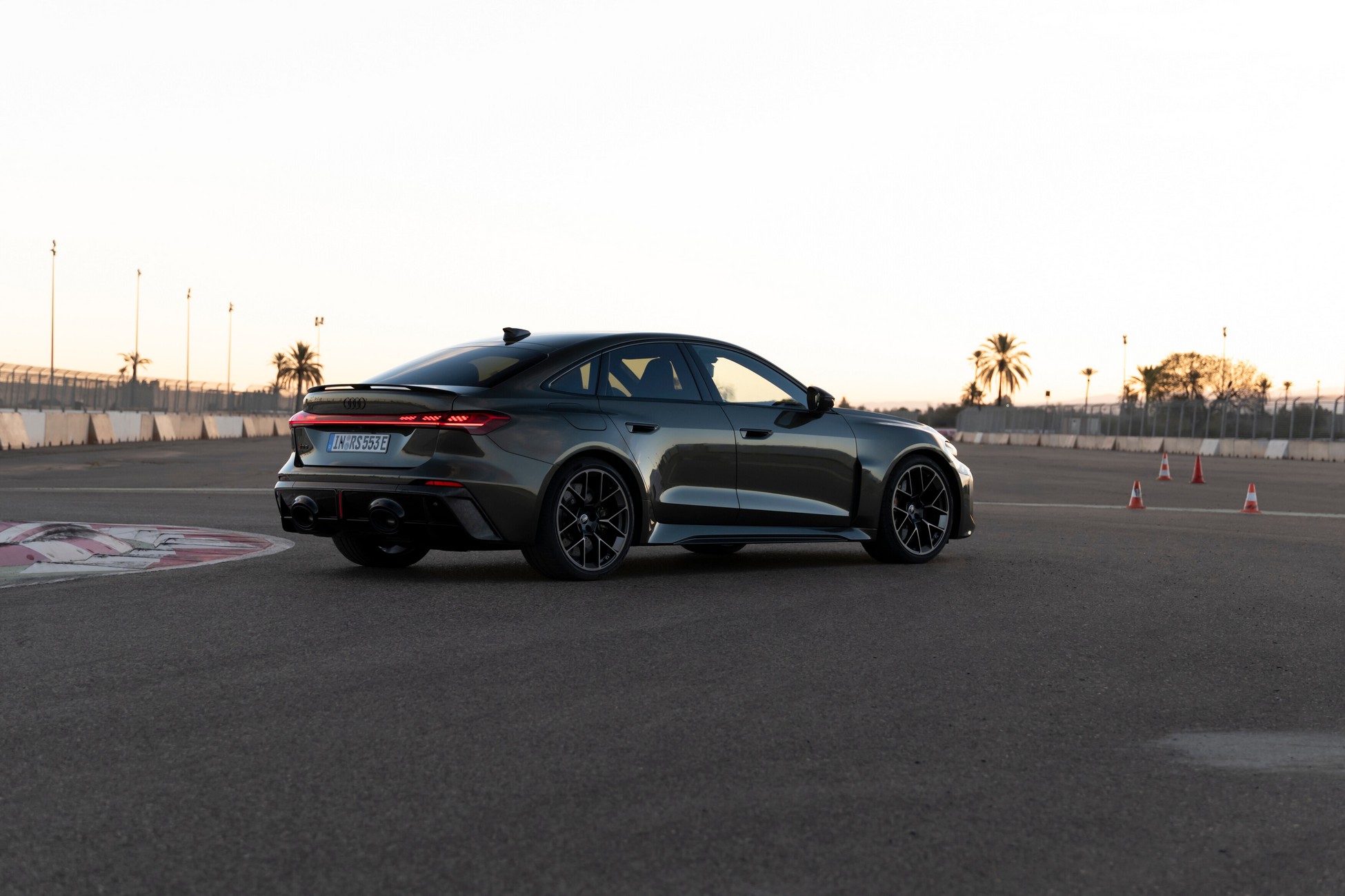 2026-audi-rs5-limo_04 2026-audi-rs5-limo_04